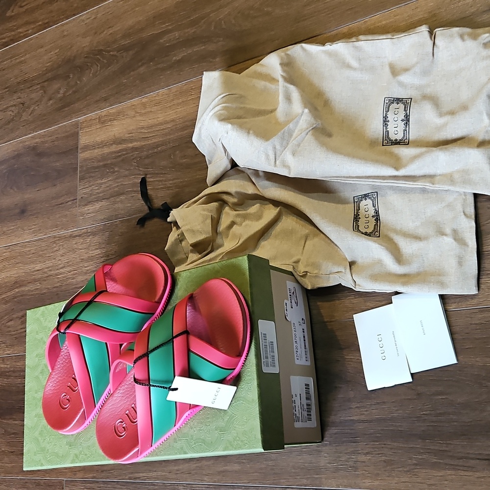 GUCCI WEB CROSSOVER RUBBER SANDAL RED/GREEN SIZE 37 - Picture 17 of 17